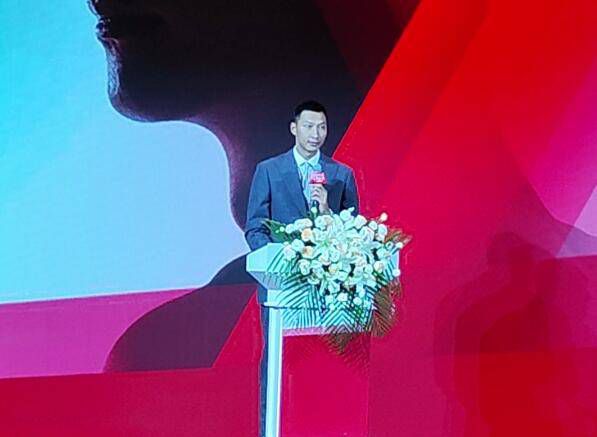 火元素象征光明与变革，同时也代表毁灭与激情。