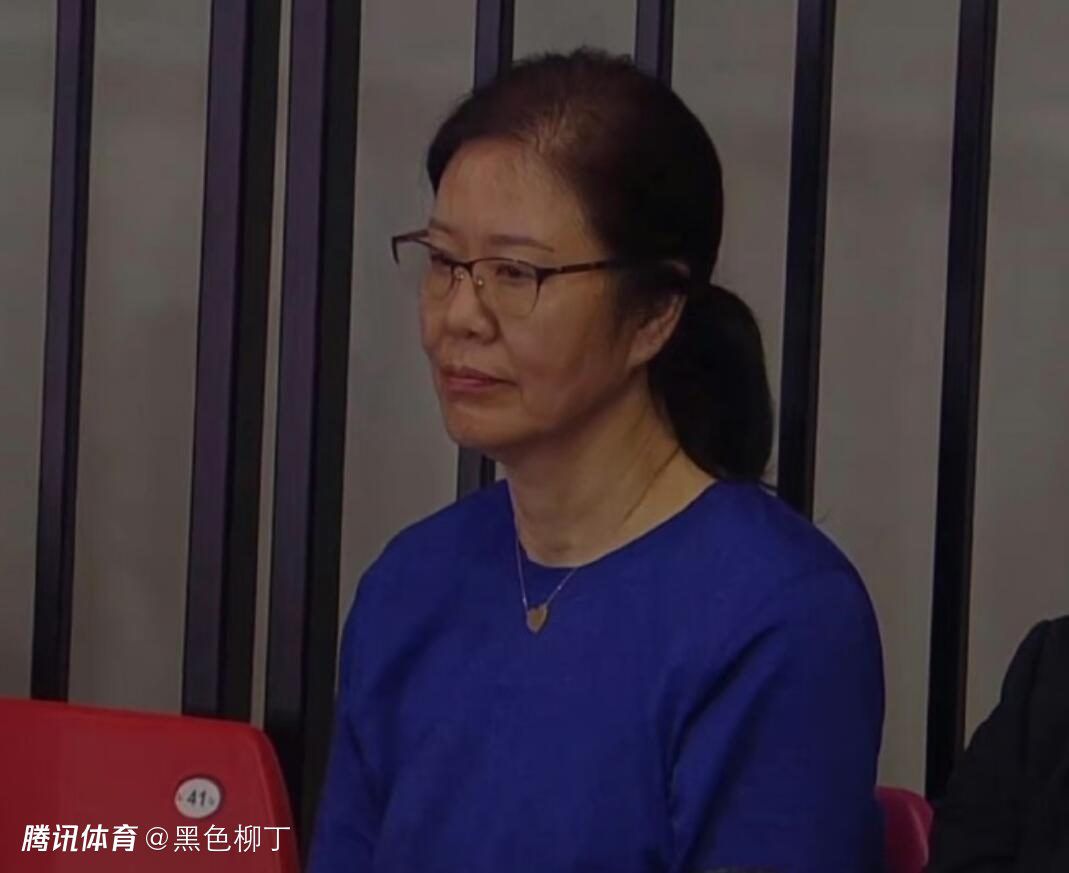 同名IP动画以B站9.9、豆瓣9.2的开分被评为最火探案番剧。