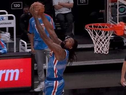 《一个小忙》官宣拍续集 布蕾克·莱弗利回归出演 2022-05-12 近日，狮门影业宣布由安娜·肯德里克和布蕾克·莱弗利主演的热门悬疑片《一个小忙》拍续集，两位主演将会回归出演。