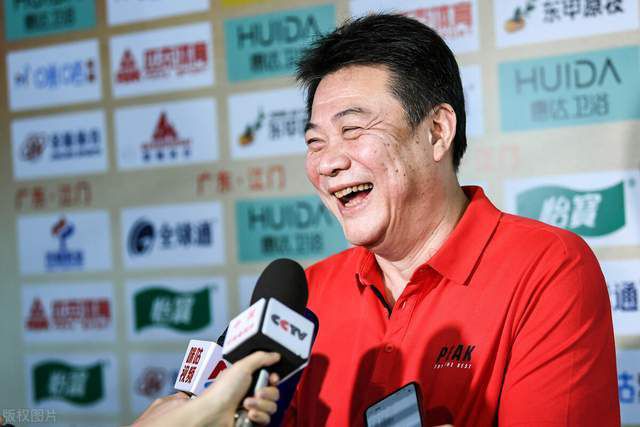 WIFI下打开 专稿 由田羽生执导、欧豪、曾梦雪主演的电影《分手清单》即将上映，该片讲述了大城市打拼情侣马天泽和夏沫在三年恋情后，因种种现实原因决定分手的故事。