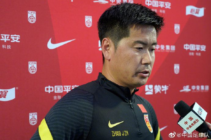 “抖森”不仅给围在红毯两旁的影迷热 抖森汤姆·希德勒斯顿订婚 重温3年前上海红毯风采 2022-05-13 近日，抖森订婚引起了大家的热议，翻看他们过往互动的照片，两个人的眼里都是对方，满满的都是爱啊！