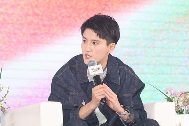 《浴血黑帮》宣布推出续集剧集 10 德鲁·斯特鲁赞去世 曾为《哈利·波特》设计海报 独家专访 王鹤润专访 | “见山是山” 从演自己到成为角 宋木子专访|从“献声”到“参演”的圆梦之旅 明星写真 去写真频道 王俊凯盛夏光年大片 展现一纪成长轨迹与艺术 啪姐性感登封！