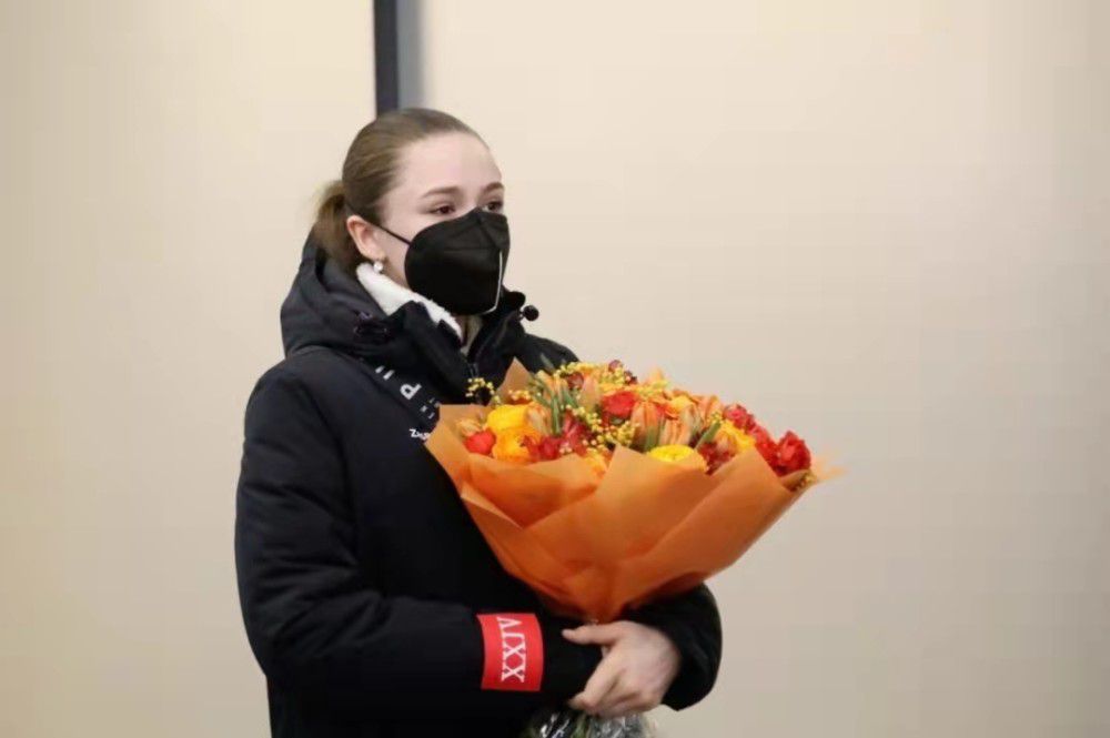 尽管故事早已从西行取经爆改为寻找外星人，但这当中不变的是唐僧身上偶尔固执但慈悲善良的底色。